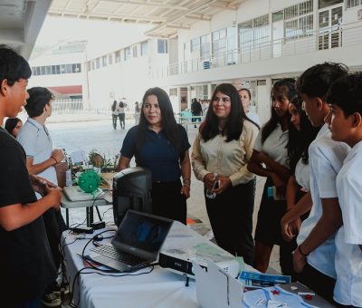 Realizan la UdeC en Manzanillo feria profesiográfica para alumnos de secundaria