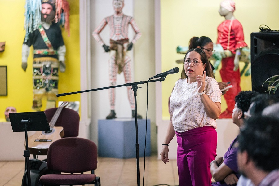 Con su obra, jubilados y jubiladas de la UdeC ofrecen una nueva forma de ver la vida