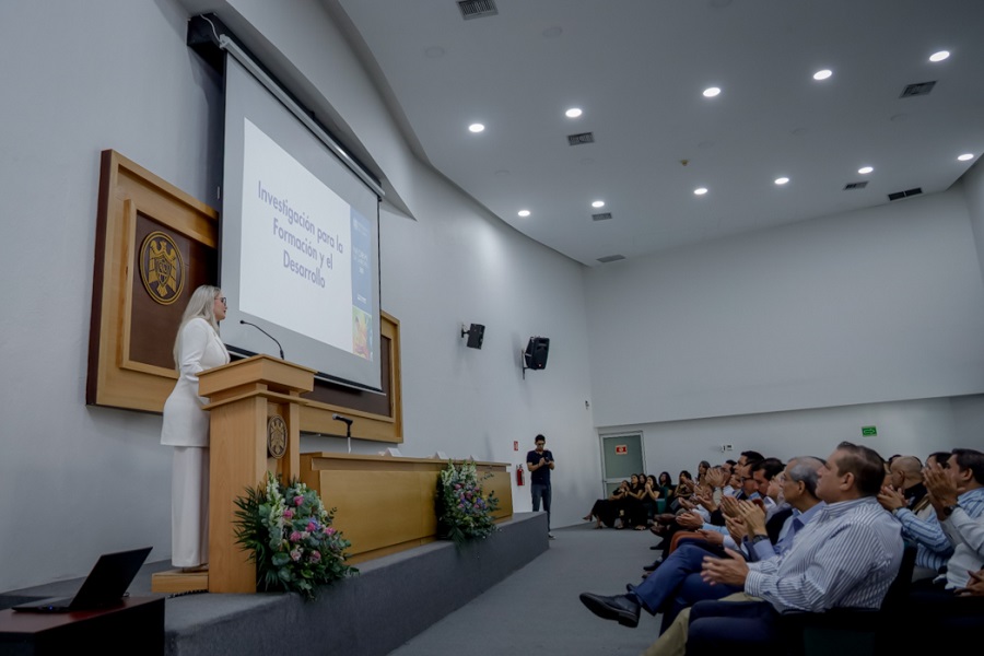 Facultades de Derecho y de Ciencias Políticas y Sociales, ejemplos de tradición e Innovación: rector