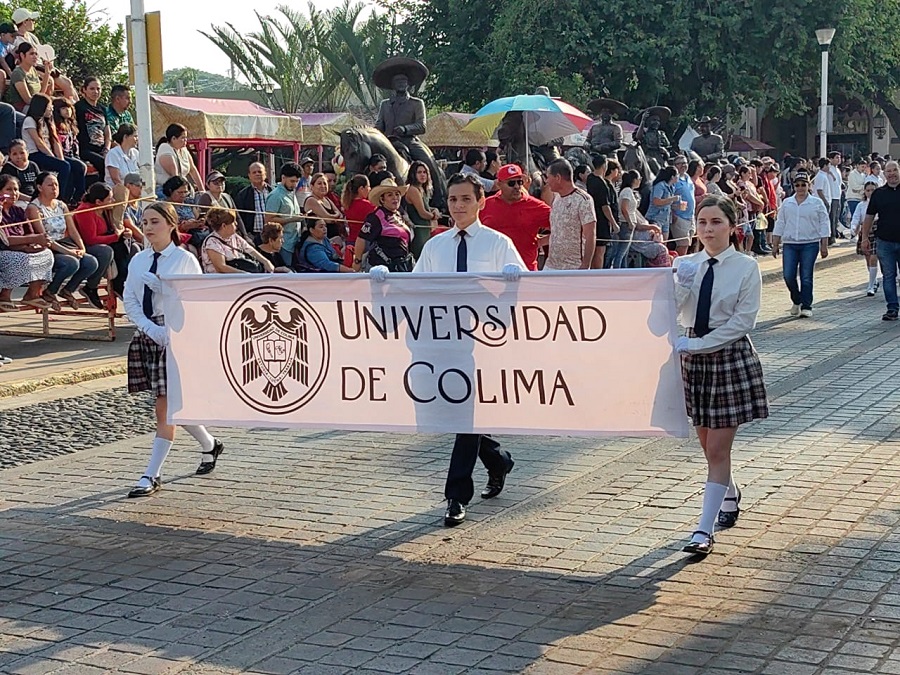 Participa UdeC con un nutrido contingente en el desfile por el 115 aniversario de la Revolución Mexicana, en Villa de Álvarez