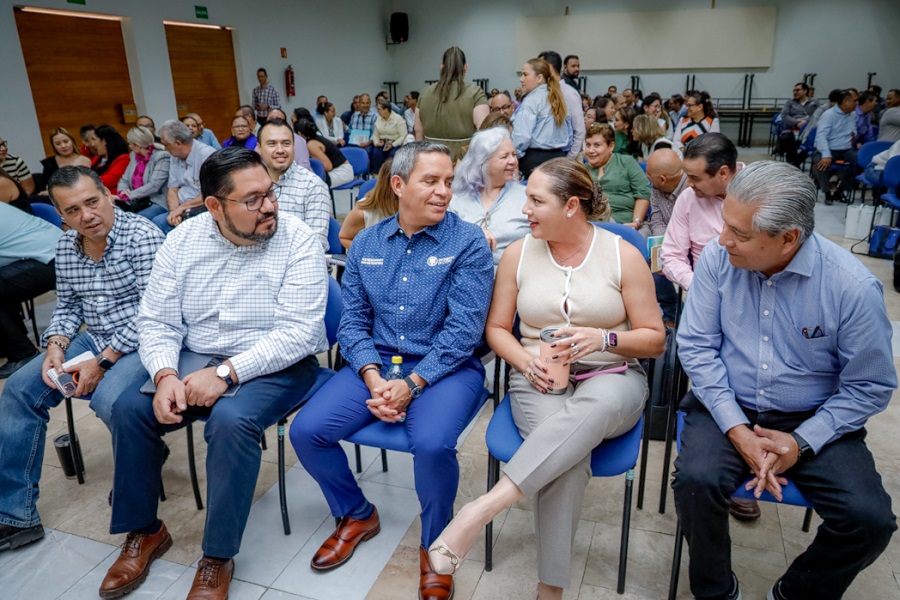 Aprenden funcionarios y directivos de la UdeC cómo brindar mejores  apoyos a estudiantes y trabajadores con problemas de salud mental