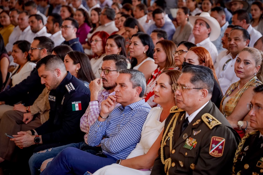 Asiste rector de la UdeC como invitado a colocación de la primera piedra del CRIT