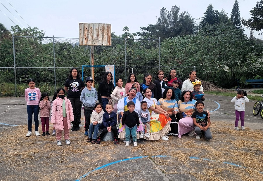Llega la obra teatral A.SENTIR a la comunidad de El Naranjal, gracias a la UdeC y Casa Caracol