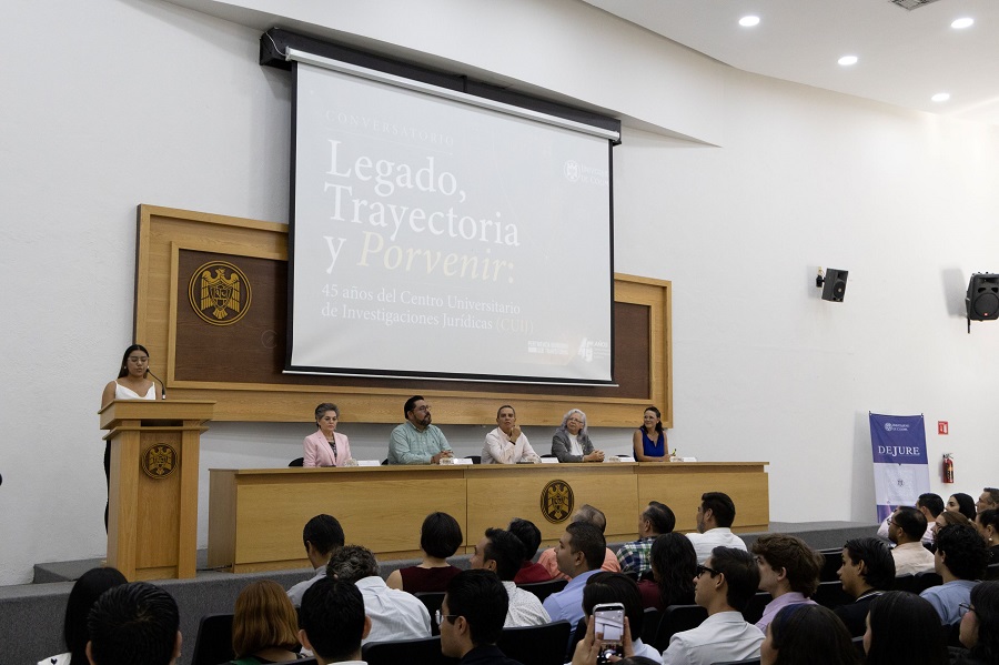 Celebran los 45 años del Centro Universitario de Investigaciones Jurídicas