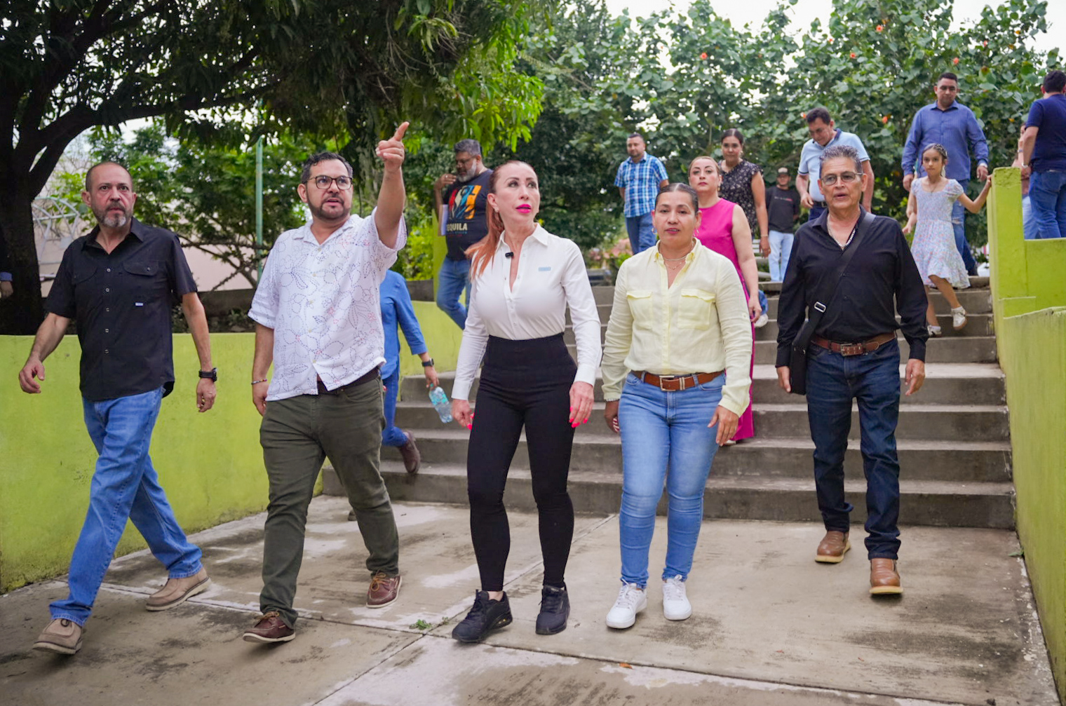 ‎Convierten al jardín de Villas ‎Bugambilias en Entorno Seguro